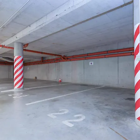 Adamick Place In City Centre With Free Parking Appartement