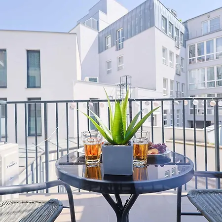 Adamick Place In City Centre With Free Parking Pressburg