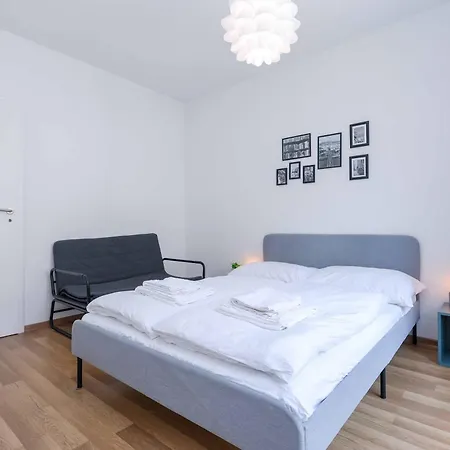 Apartment Adamick Place In City Centre With Free Parking *