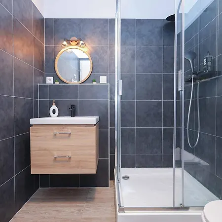 Adamick Place In City Centre With Free Parking * Pressburg