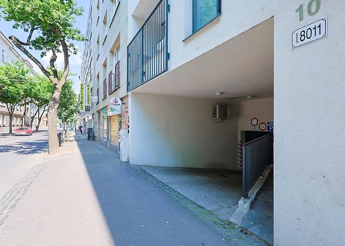 Adamick Place In City Centre With Free Parking Apartment *