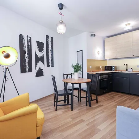 Adamick Place In City Centre With Free Parking 布拉迪斯拉发